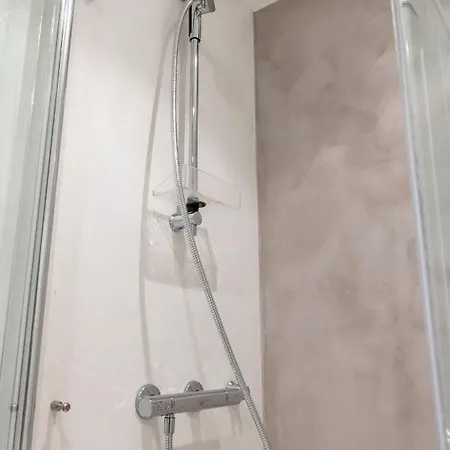 아파트 --2ndhomes Luminous & Modern 107m2 Penthouse In Kruununhaka-- 헬싱키